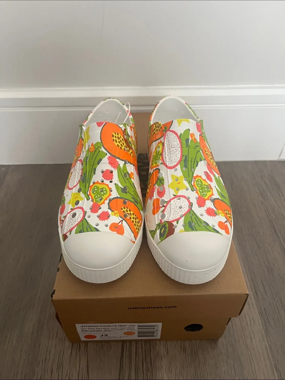 Native Shoes jefferson sugarlite print. White. Kids size 2. New.